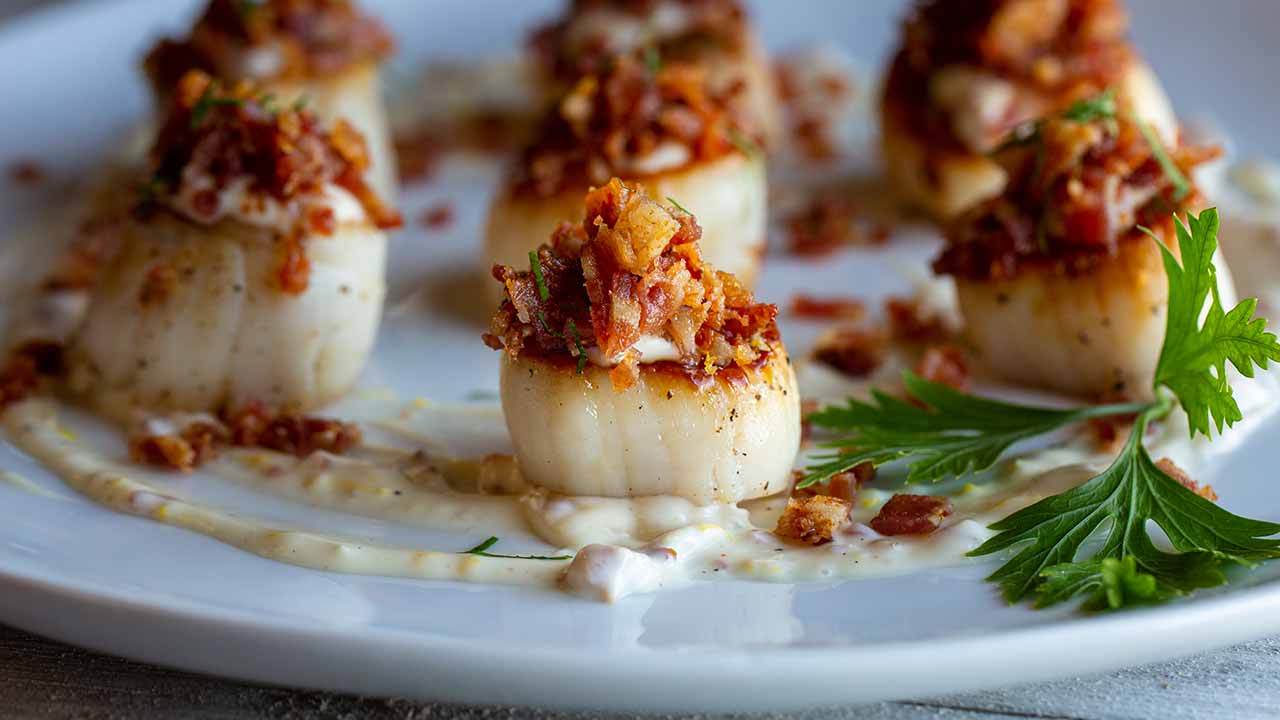 scallops in bacon sauce