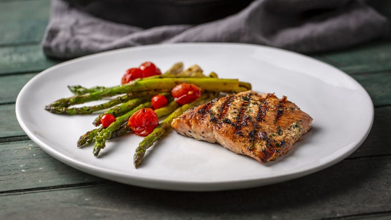 grilled salmon tomato and asparagus