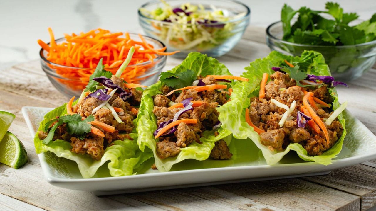 spicy curry sausage with lettuce wraps