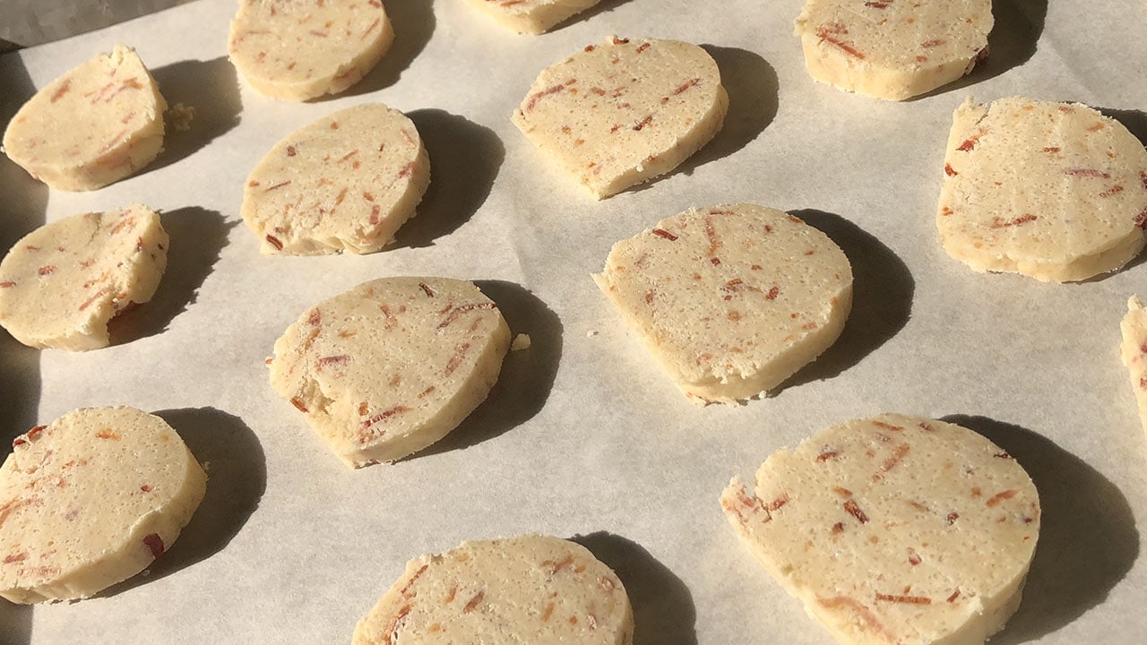 Bacon Cranberry Shortbread Cookies - GUBlife