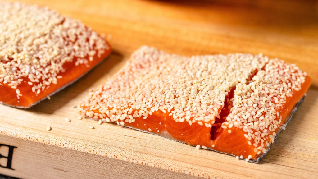 sesame salmon raw