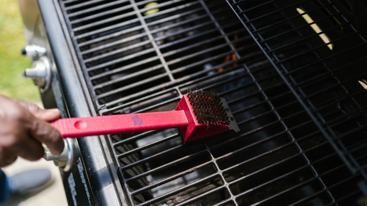 How To Clean a Gas Grill, Start to Finish